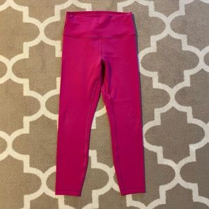 EUC Lululemon Wunder Train High-Rise 25" 🩷